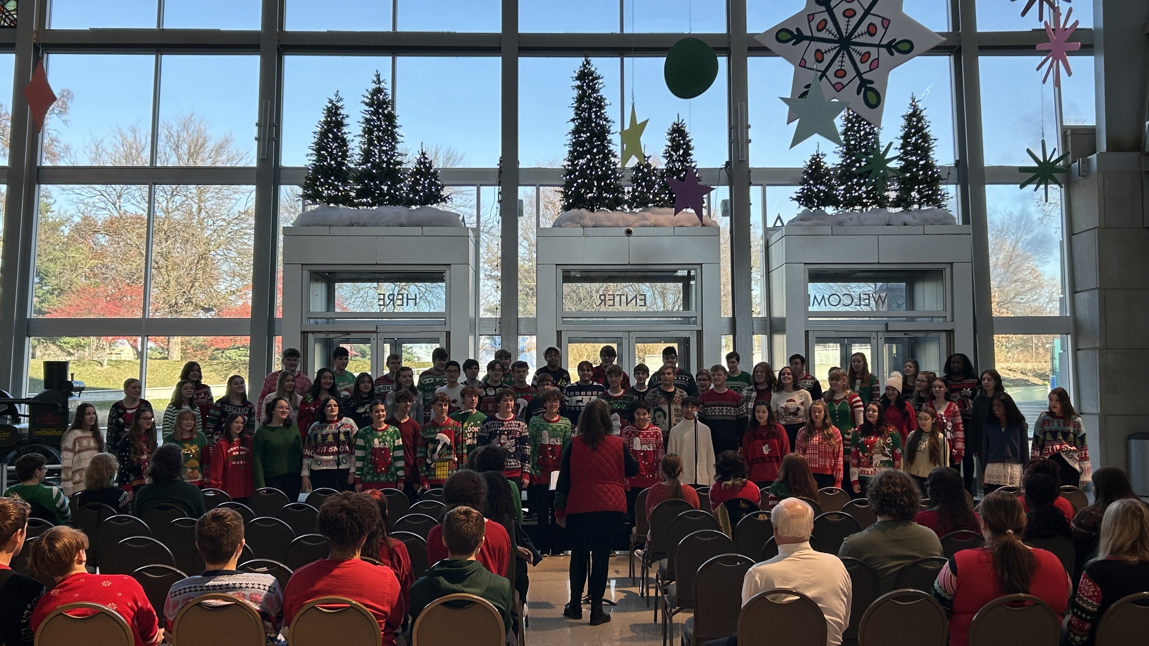 Avon Choirs Perform Around Downtown Indianapolis for the Holiday&nbsp;Season