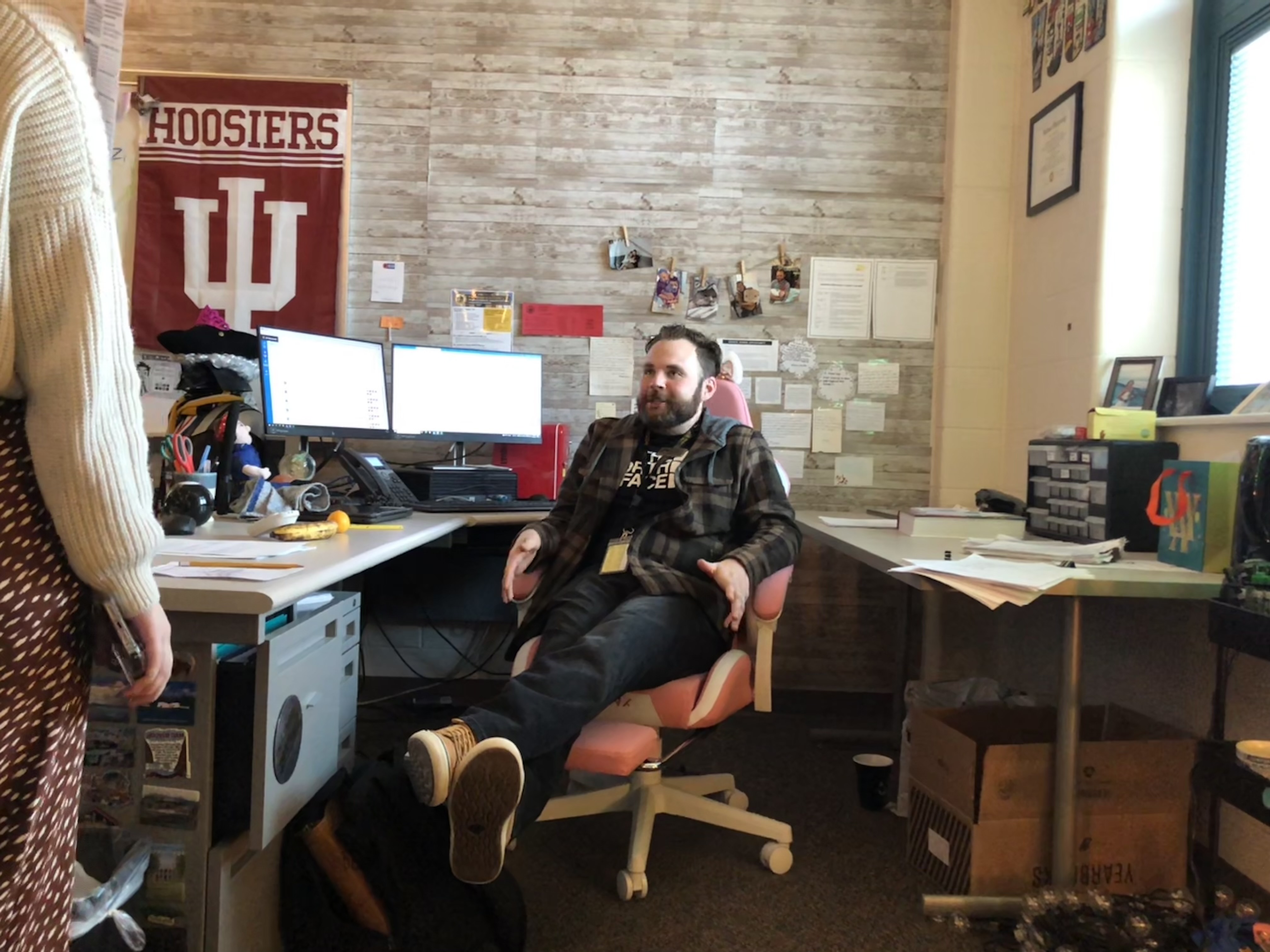 Teacher Aaron Vogl Donated New Pink Cat Chair by&nbsp;Students